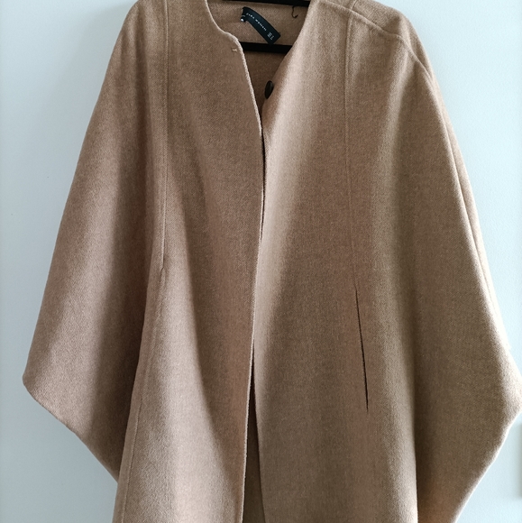Zara Handmade Wool Blend Cape - Picture 2 of 9
